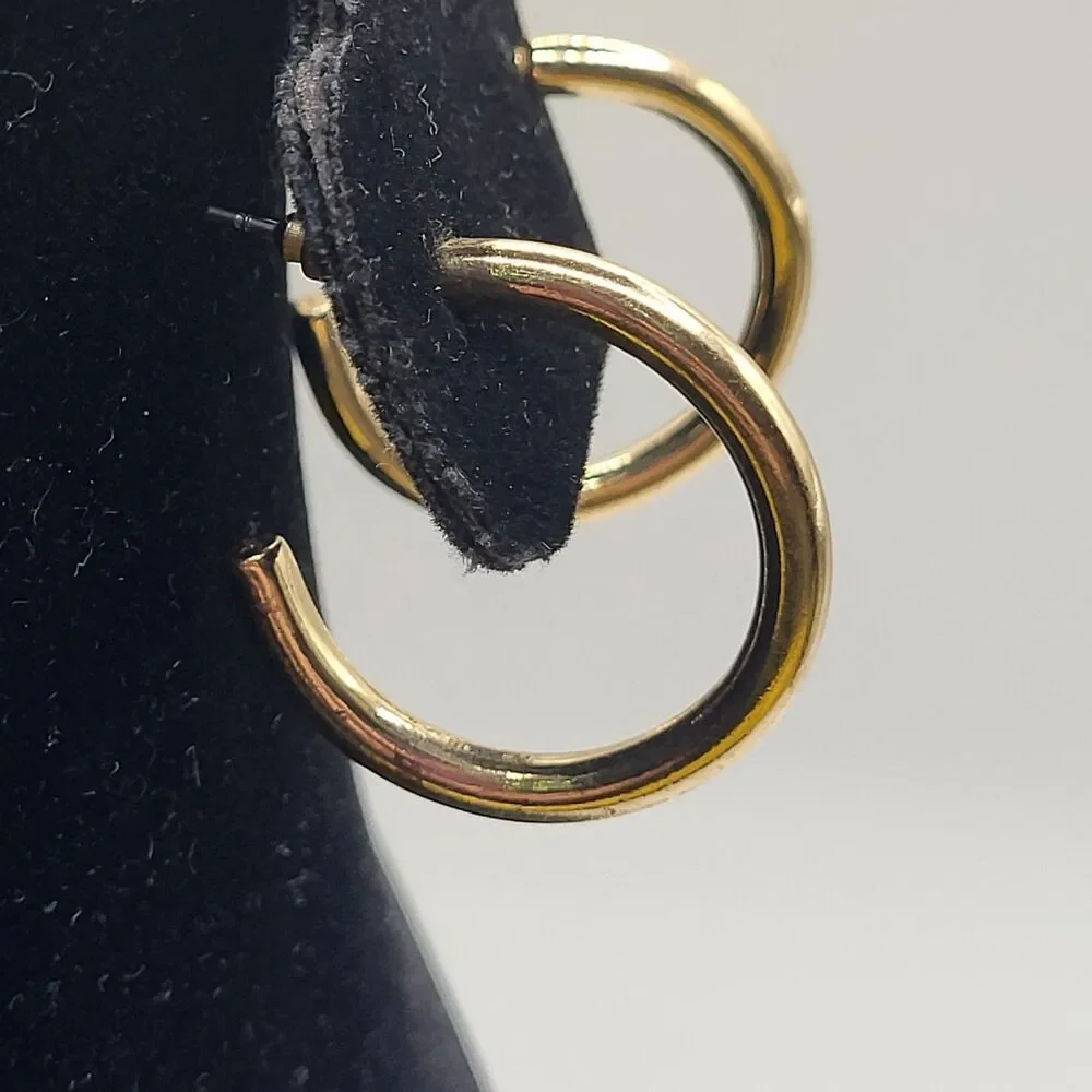 Vintage 80s Gold Tone Hoop Earrings 1.25in